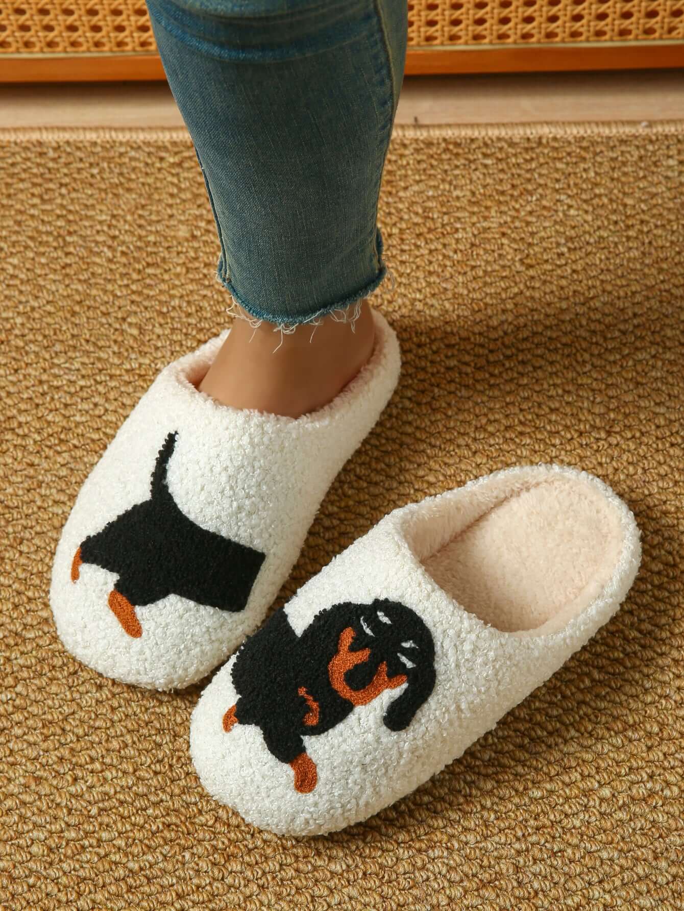 Bulk Slippers | Cute Dachshund Fuzzy Slippers Women Winter Warm Indoor Pet Lover Shoes Wholesale