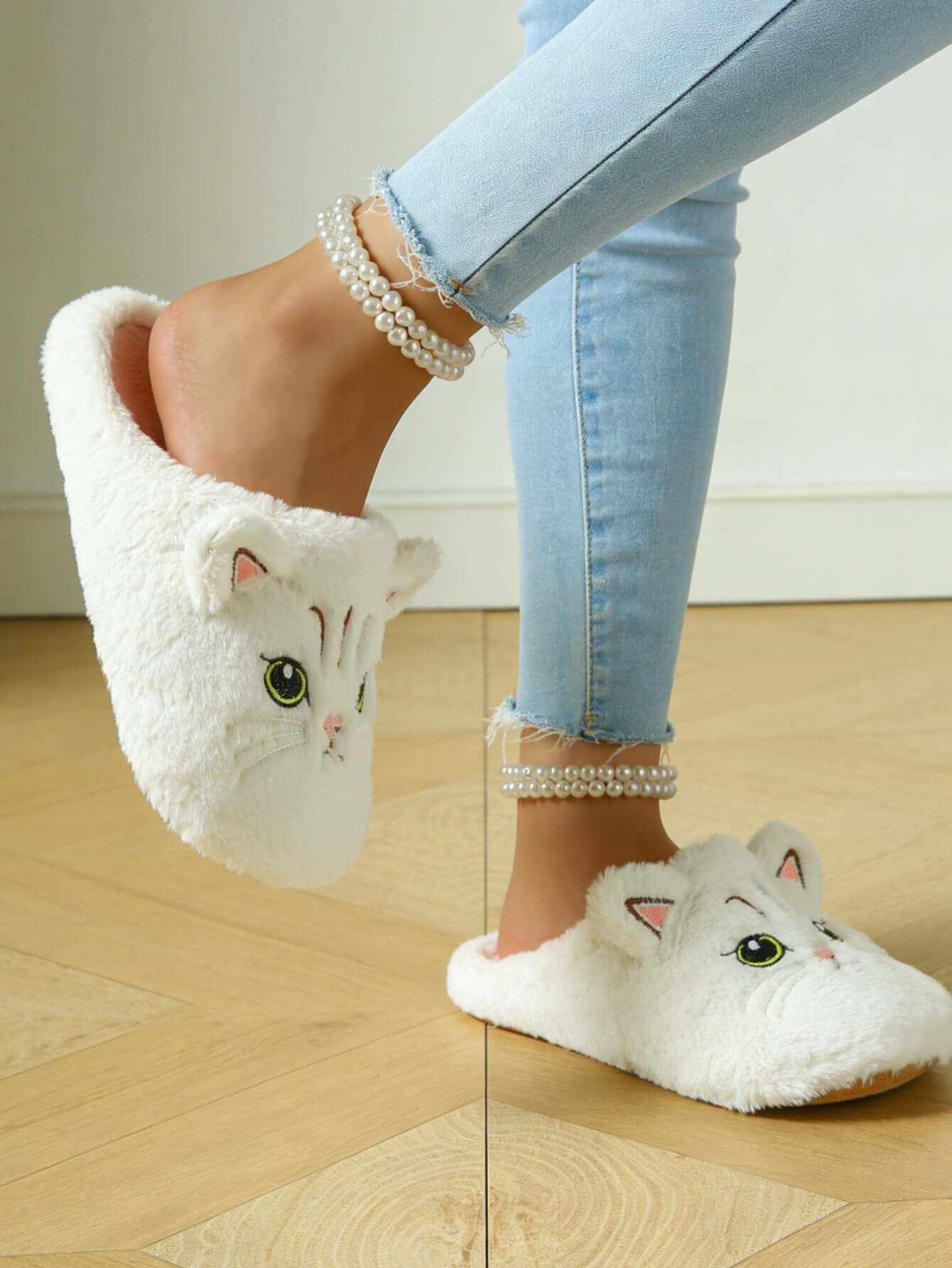 Тапочки оптом | Мягкие пушистые тапочки с кошачьей мордочкой для женщин, зимняя теплая домашняя обувь оптом 