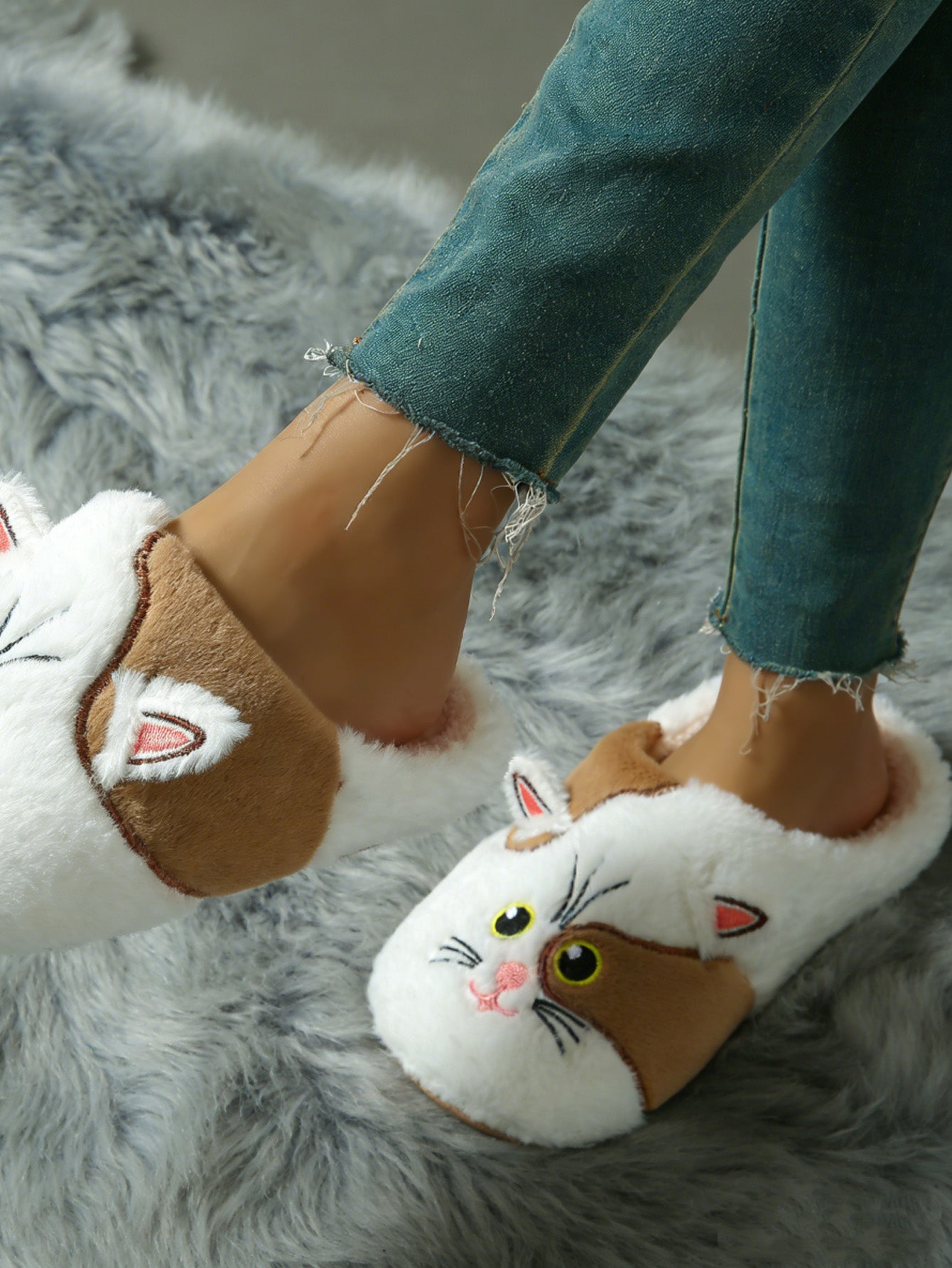 Bulk Slippers | Soft Fuzzy Cat Face Slippers Women Winter Warm Indoor House Shoes Wholesale